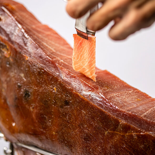 Corte del Jamón del Mar al estilo del corte del Jamón Ibérico - Petaca Chico